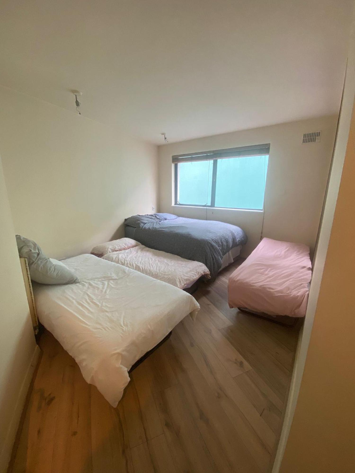 Dublin Airport Big Rooms With Bathroom Outside Room - Kitchen Only 7 Days Reservation Bagian luar foto