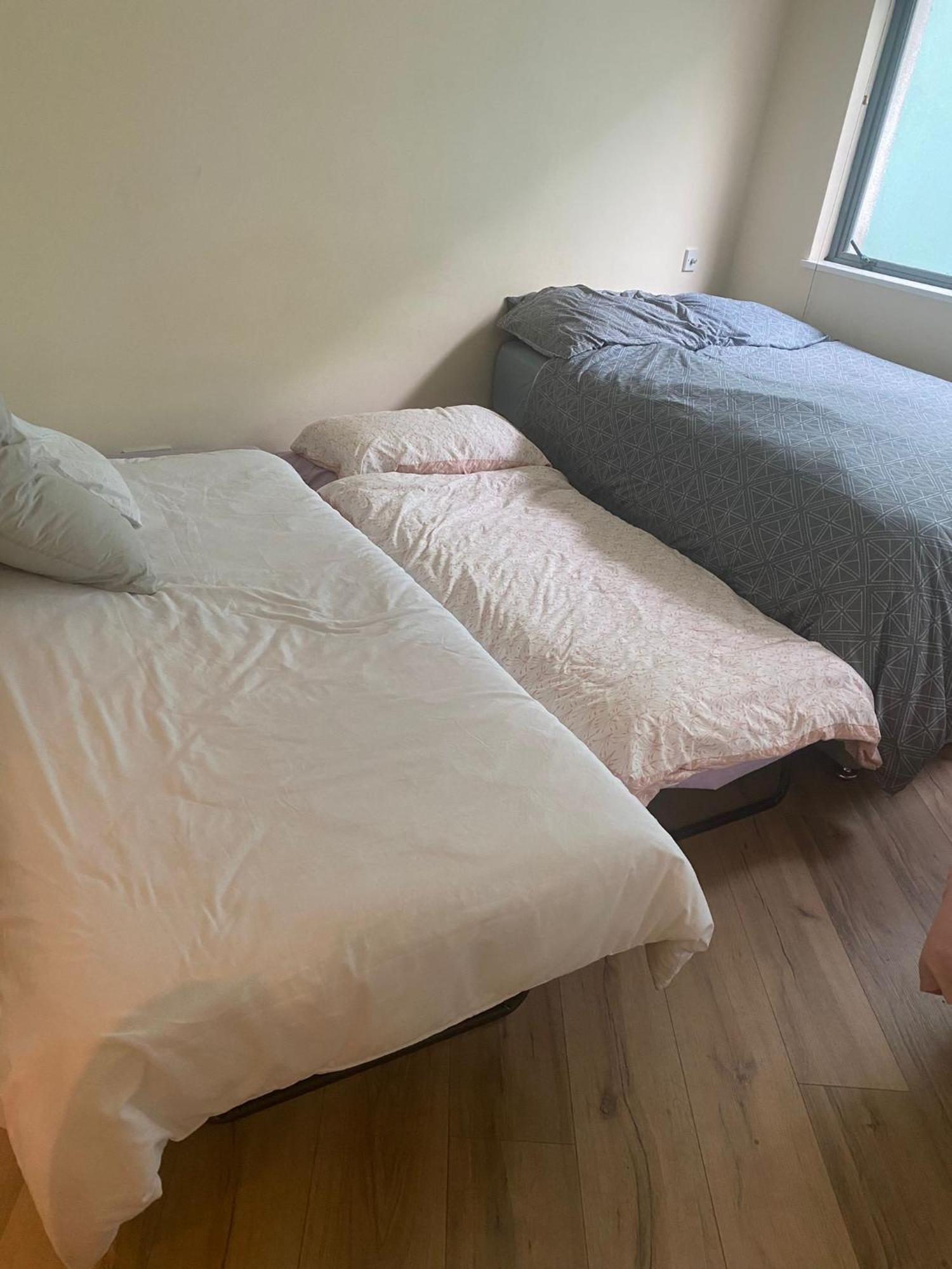 Dublin Airport Big Rooms With Bathroom Outside Room - Kitchen Only 7 Days Reservation Bagian luar foto