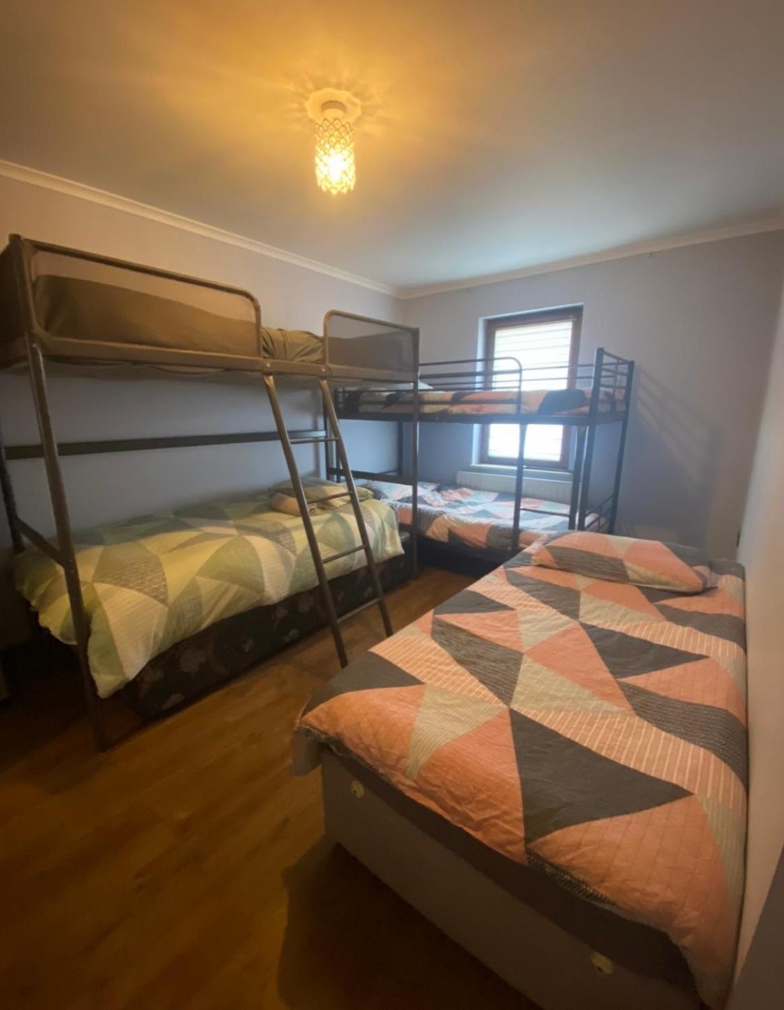 Dublin Airport Big Rooms With Bathroom Outside Room - Kitchen Only 7 Days Reservation Bagian luar foto