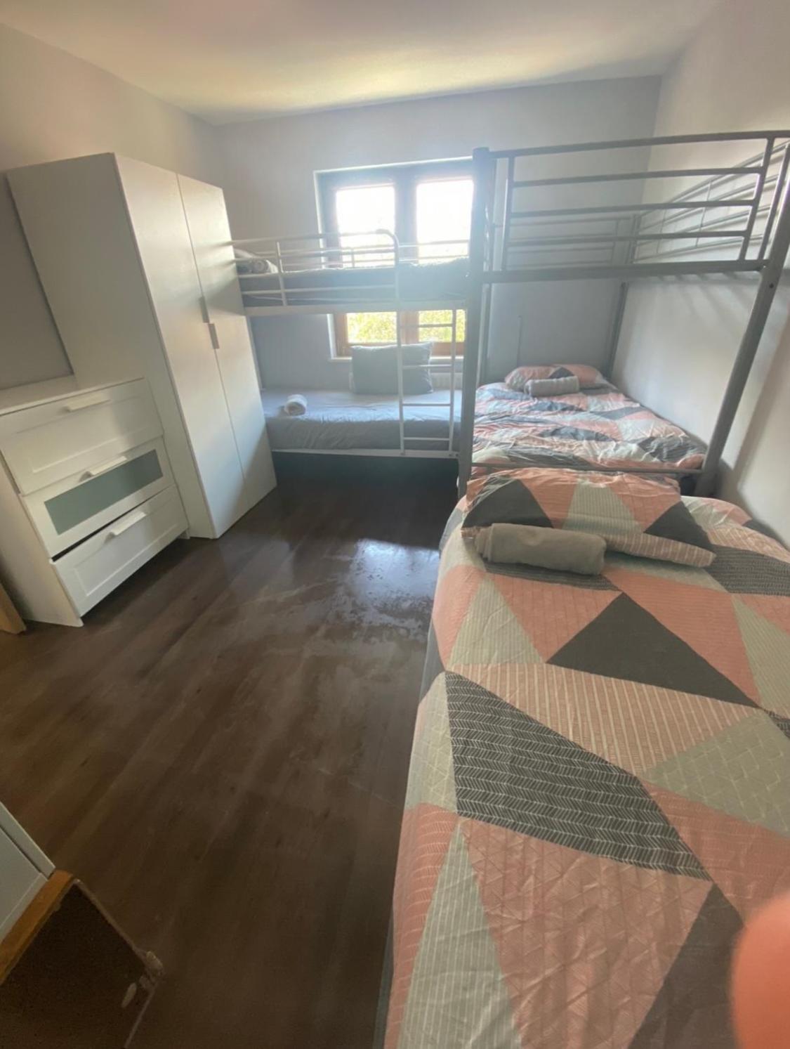 Dublin Airport Big Rooms With Bathroom Outside Room - Kitchen Only 7 Days Reservation Bagian luar foto